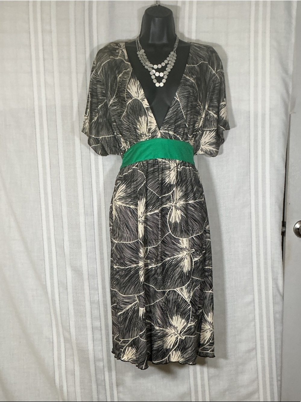 Maple Silk Dress Emerald Green Black Print Midi Wrap Style Waist Tie Medium